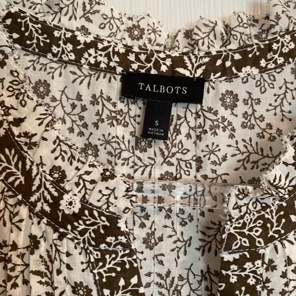 Talbots Size Small Sleeves Ruffle Trim Top - Excellent condition!!! - Picture 2 of 5